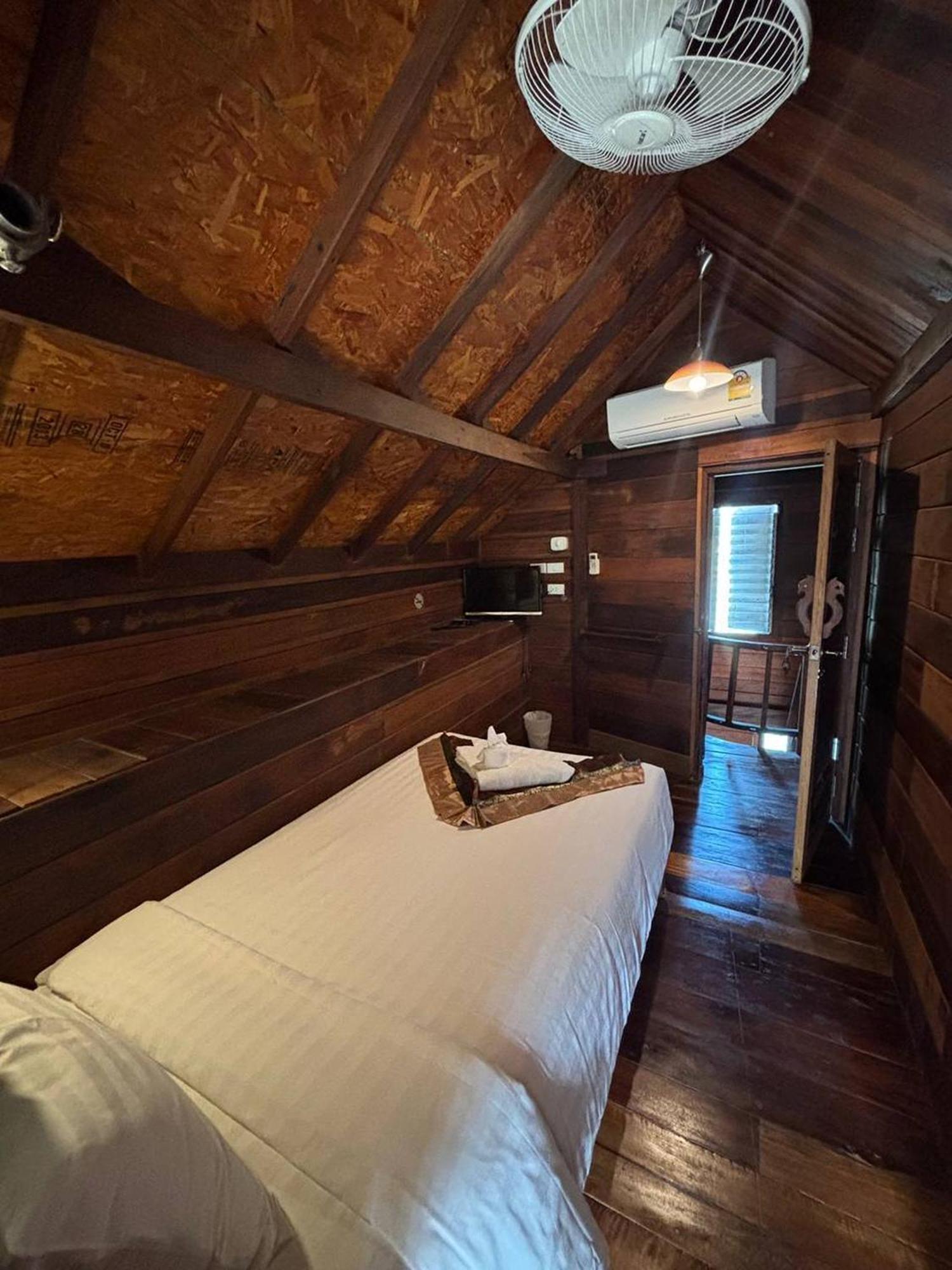 Boutique Village Hotel Ao Nang Exterior photo